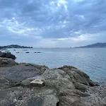 Group Near Sea In 普罗普里亚诺