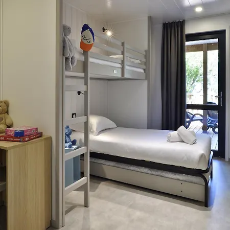 In A Complex With Direct Sea Access *