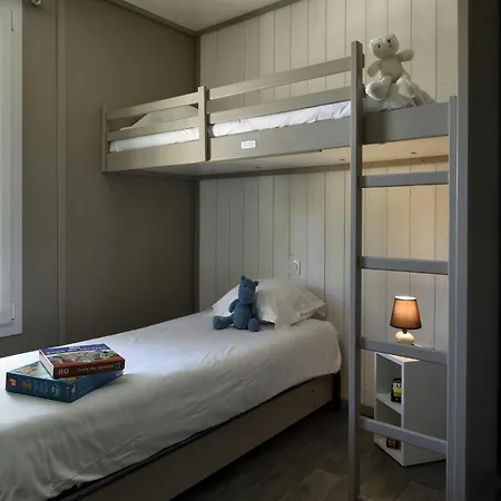 Group Near Sea In * Propriano (Corsica)